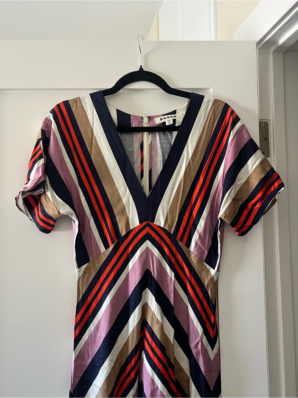 Boden Multicolor Chevron Stripe V-Neck Dress Size Small 6